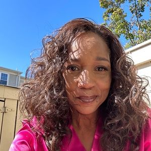 Meet your Posher, Cassandra